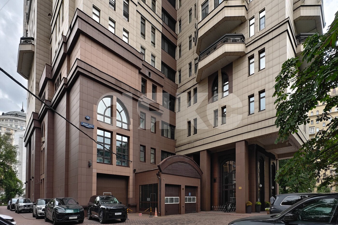 Фото №4: 4-комнатная квартира <span class="whitespace-nowrap">292 м²</span>, <span class="whitespace-nowrap">5/17 эт.</span> - Москва, ул. Новый Арбат, 29