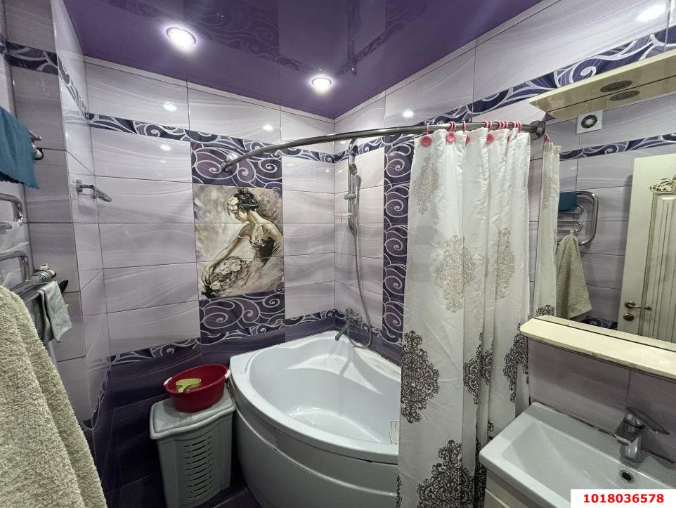 Фото №10: 2-комнатная квартира <span class="whitespace-nowrap">80 м²</span>, <span class="whitespace-nowrap">1/16 эт.</span> - Краснодар, Прикубанский внутригородской округ, мкр. Московский, ул. им. Байбакова Н.К., 14
