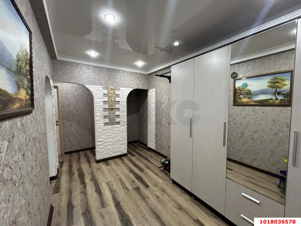 Фото №6: 2-комнатная квартира <span class="whitespace-nowrap">80 м²</span>, <span class="whitespace-nowrap">1/16 эт.</span> - Краснодар, Прикубанский внутригородской округ, мкр. Московский, ул. им. Байбакова Н.К., 14