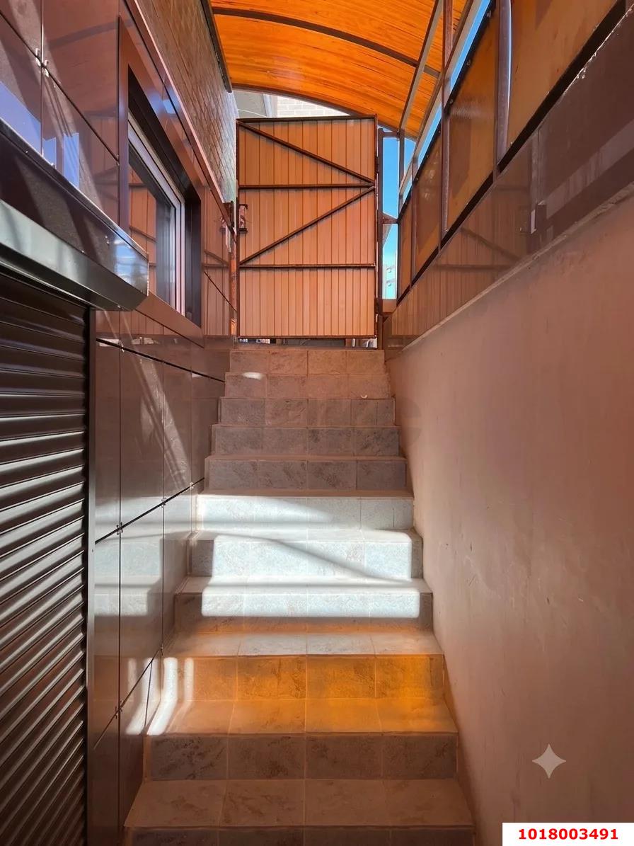 Фото №5: Торговое помещение <span class="whitespace-nowrap">24 м²</span>, <span class="whitespace-nowrap">-1/18 эт.</span> - Краснодар, Прикубанский внутригородской округ, мкр. Славянский, ул. Заполярная, 45