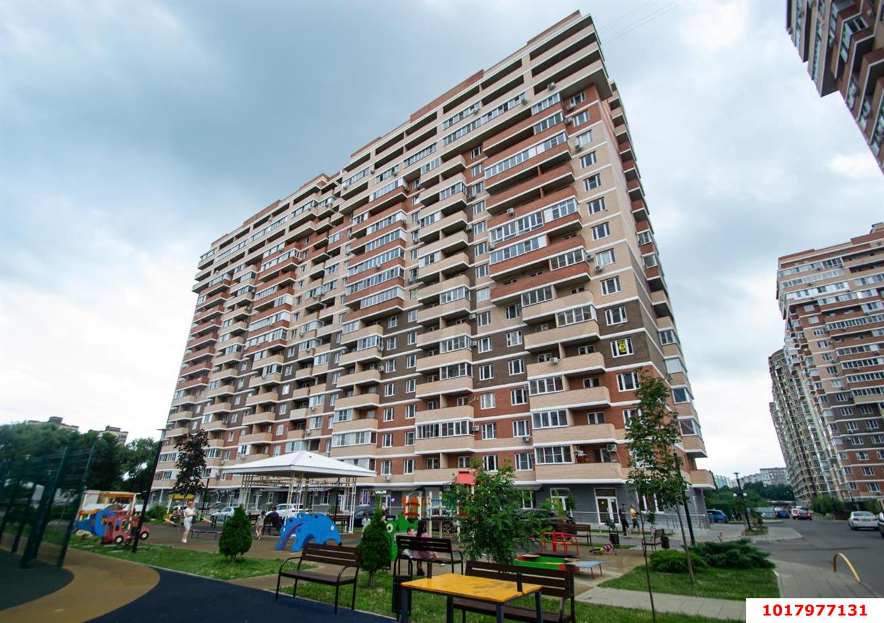 Фото №1: 1-комнатная квартира <span class="whitespace-nowrap">38 м²</span>, <span class="whitespace-nowrap">18/18 эт.</span> - Краснодар, Карасунский внутригородской округ, мкр. жилой комплекс Ясный, ул. Гидростроителей, 62к3
