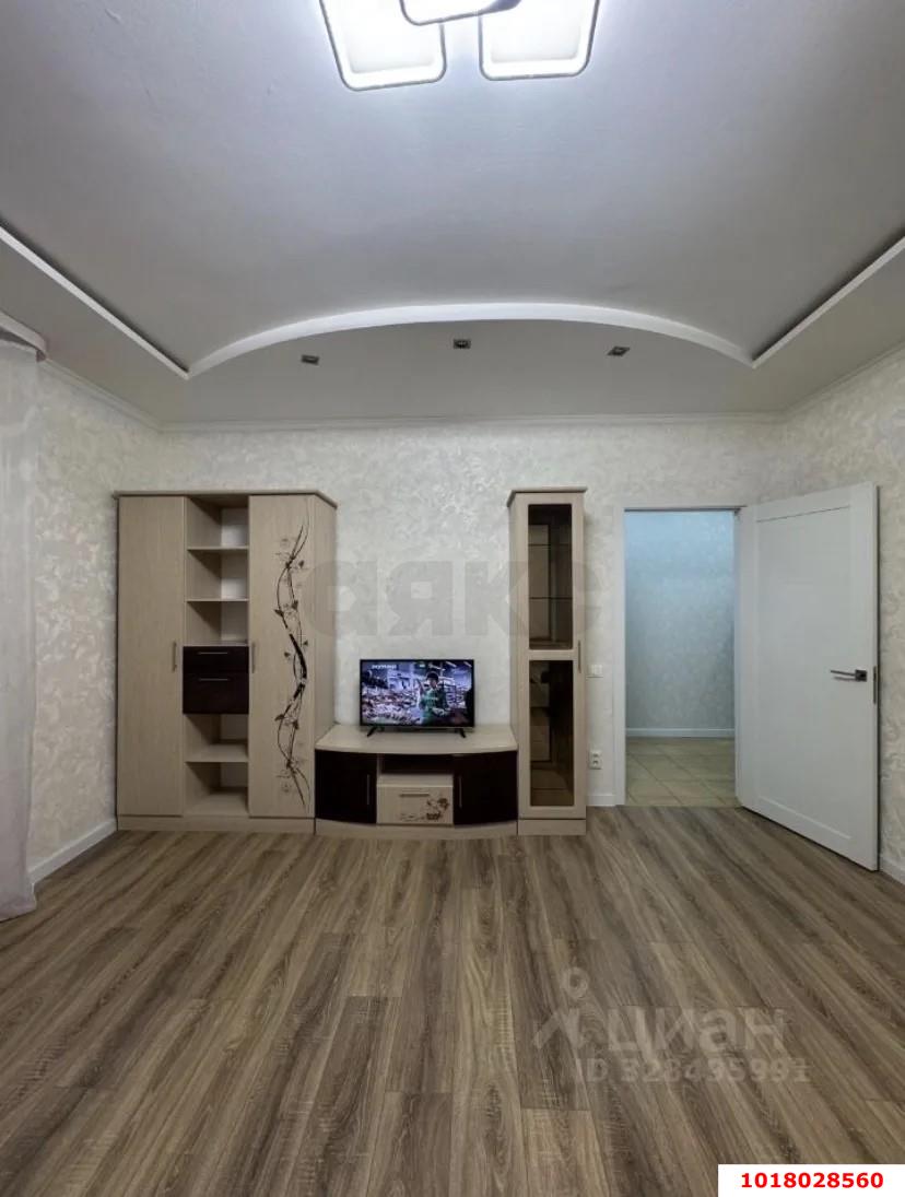 Фото №2: 2-комнатная квартира <span class="whitespace-nowrap">2 м²</span>, <span class="whitespace-nowrap">1/8 эт.</span> - Краснодар, Прикубанский внутригородской округ, мкр. Музыкальный, ул. Ангарская, 1/8