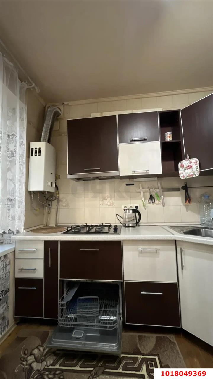 Фото №5: 1-комнатная квартира <span class="whitespace-nowrap">30 м²</span>, <span class="whitespace-nowrap">1/4 эт.</span> - Краснодар, мкр. Западный внутригородской округ, ул. Одесская, 27