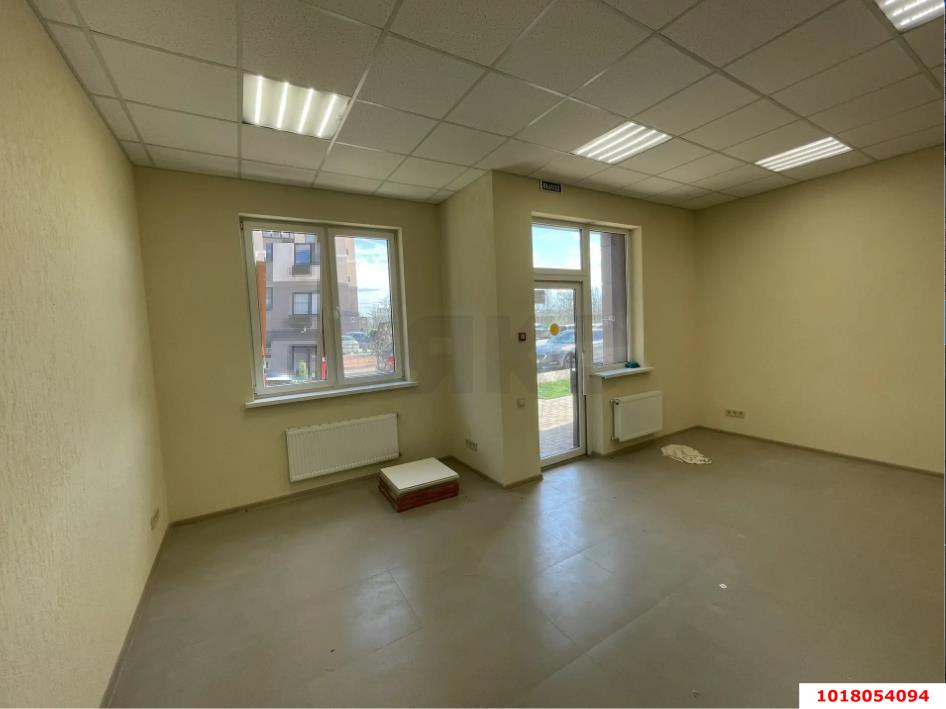 Фото №6: Торговое помещение <span class="whitespace-nowrap">34 м²</span>, <span class="whitespace-nowrap">1/9 эт.</span> - Краснодар, Прикубанский внутригородской округ, мкр. жилой комплекс Новые Сезоны, ул. Скандинавская, 1к4