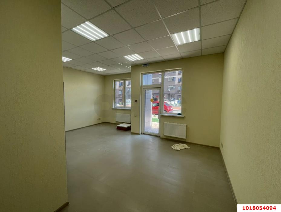 Фото №2: Торговое помещение <span class="whitespace-nowrap">34 м²</span>, <span class="whitespace-nowrap">1/9 эт.</span> - Краснодар, Прикубанский внутригородской округ, мкр. жилой комплекс Новые Сезоны, ул. Скандинавская, 1к4