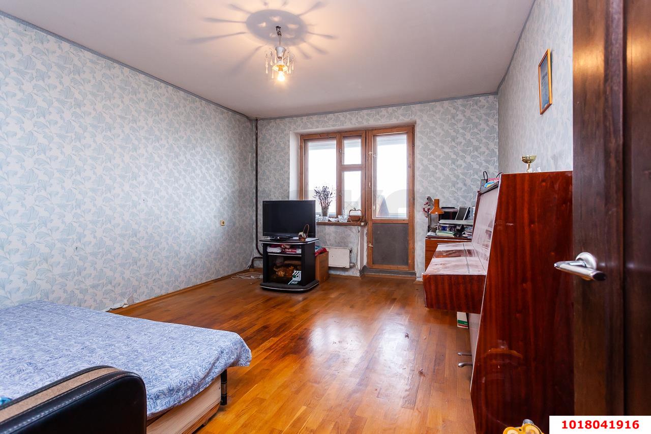 Фото №6: 2-комнатная квартира <span class="whitespace-nowrap">68 м²</span>, <span class="whitespace-nowrap">5/10 эт.</span> - Краснодар, Центральный внутригородской округ, мкр. Центральный, ул. Суворова, 74