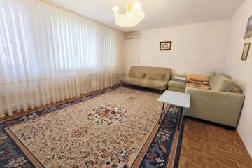 Фото №1: 2-комнатная квартира <span class="whitespace-nowrap">80 м²</span>, <span class="whitespace-nowrap">7/10 эт.</span> - Краснодар, мкр. Юбилейный, пр-кт Чекистов, 28