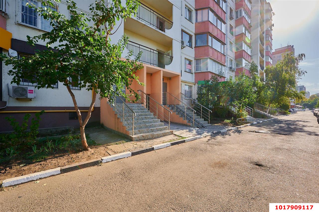 Фото №16: 2-комнатная квартира <span class="whitespace-nowrap">90 м²</span>, <span class="whitespace-nowrap">7/10 эт.</span> - Краснодар, Западный внутригородской округ, мкр. Юбилейный, пр-кт Чекистов, 28
