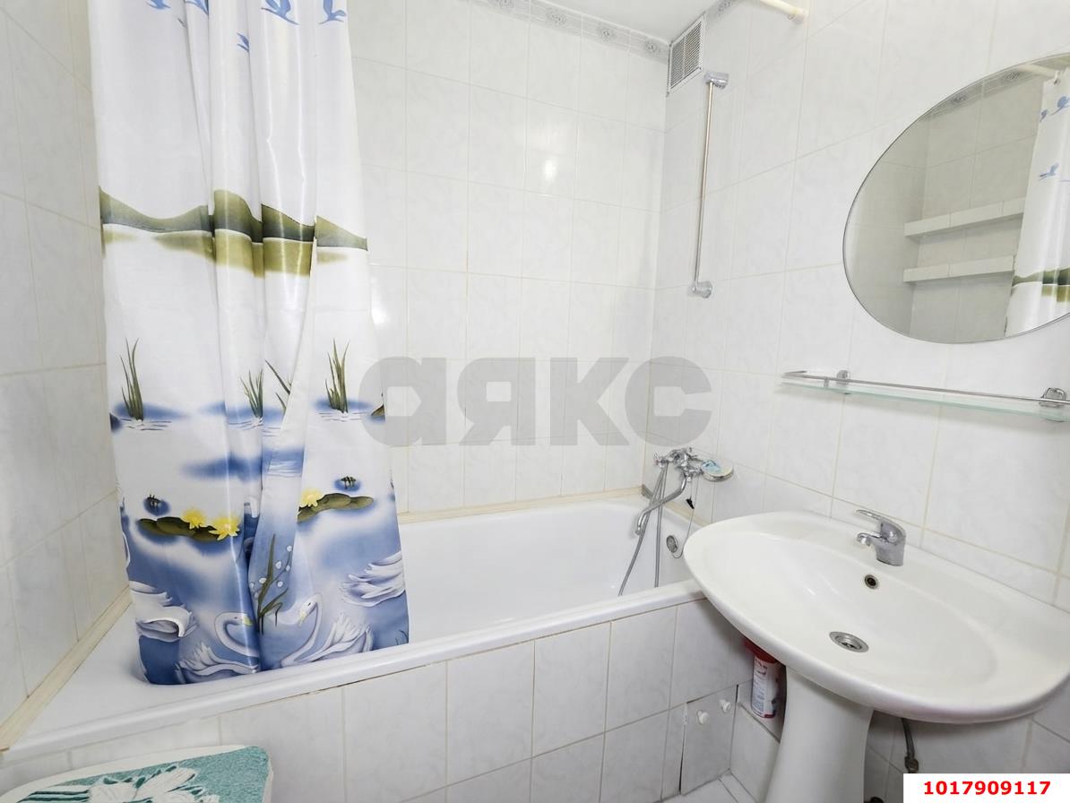 Фото №9: 2-комнатная квартира <span class="whitespace-nowrap">90 м²</span>, <span class="whitespace-nowrap">7/10 эт.</span> - Краснодар, Западный внутригородской округ, мкр. Юбилейный, пр-кт Чекистов, 28