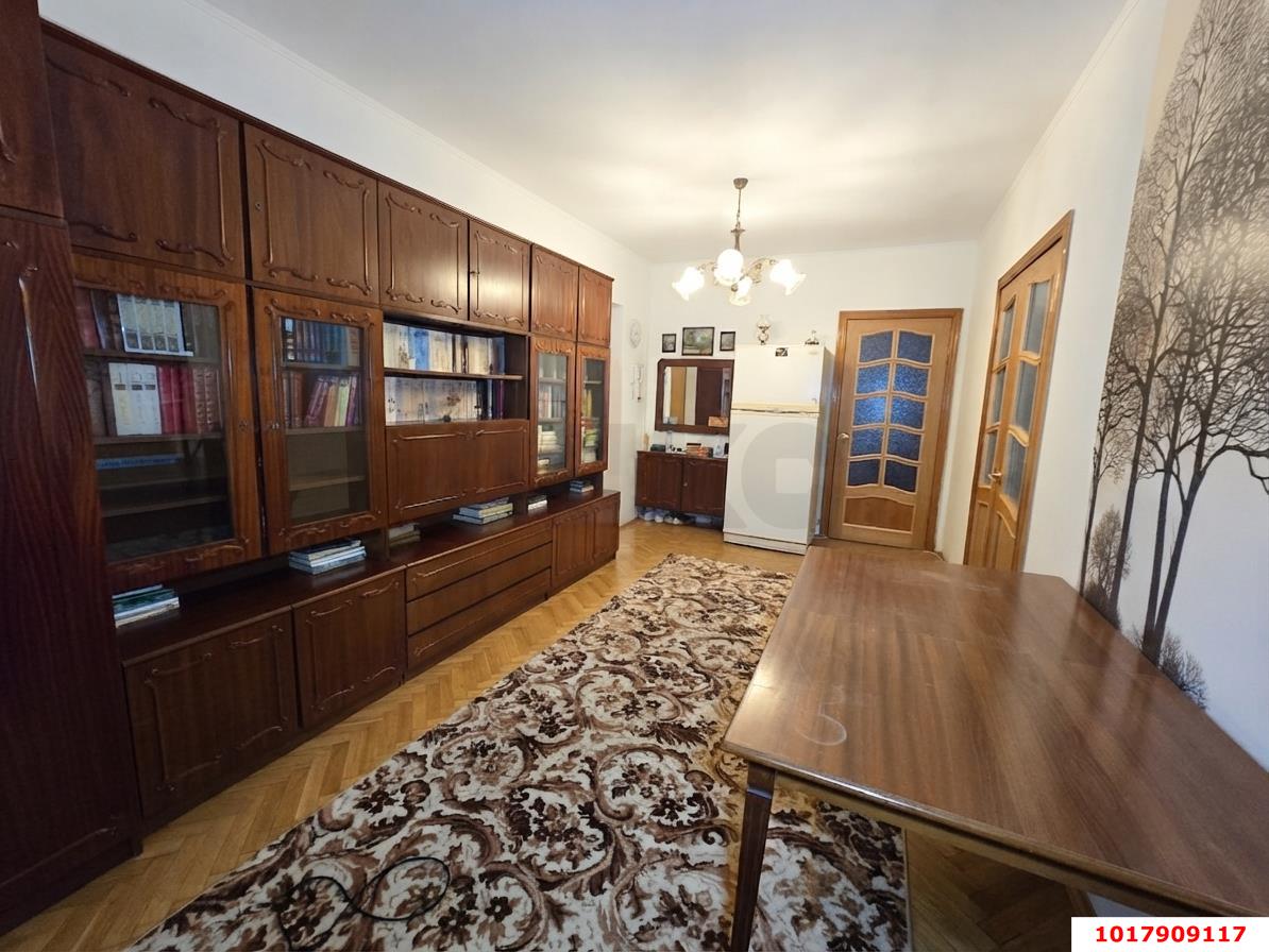 Фото №8: 2-комнатная квартира <span class="whitespace-nowrap">90 м²</span>, <span class="whitespace-nowrap">7/10 эт.</span> - Краснодар, Западный внутригородской округ, мкр. Юбилейный, пр-кт Чекистов, 28