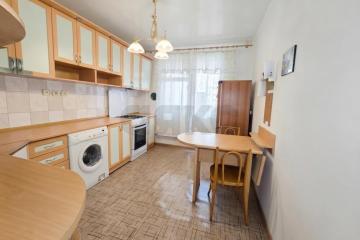 Фото №1: 2-комнатная квартира <span class="whitespace-nowrap">80 м²</span>, <span class="whitespace-nowrap">7/10 эт.</span> - Краснодар, мкр. Юбилейный, пр-кт Чекистов, 28
