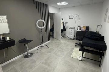 Фото №1: Студия <span class="whitespace-nowrap">53 м²</span>, <span class="whitespace-nowrap">1/10 эт.</span> - Краснодар, мкр. Краевая Клиническая Больница, ул. Черкасская, 55