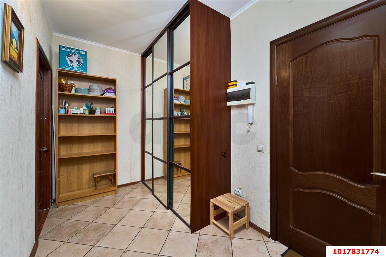 Фото №8: 1-комнатная квартира <span class="whitespace-nowrap">49 м²</span>, <span class="whitespace-nowrap">2/10 эт.</span> - Краснодар, Прикубанский внутригородской округ, мкр. Краевая Клиническая Больница, ул. Российская, 128