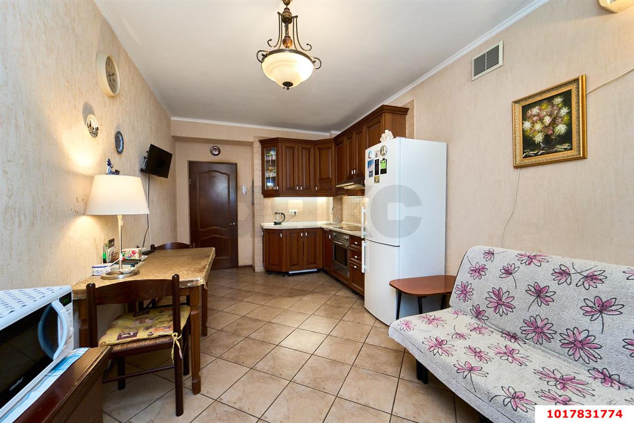 Фото №3: 1-комнатная квартира <span class="whitespace-nowrap">49 м²</span>, <span class="whitespace-nowrap">2/10 эт.</span> - Краснодар, Прикубанский внутригородской округ, мкр. Краевая Клиническая Больница, ул. Российская, 128