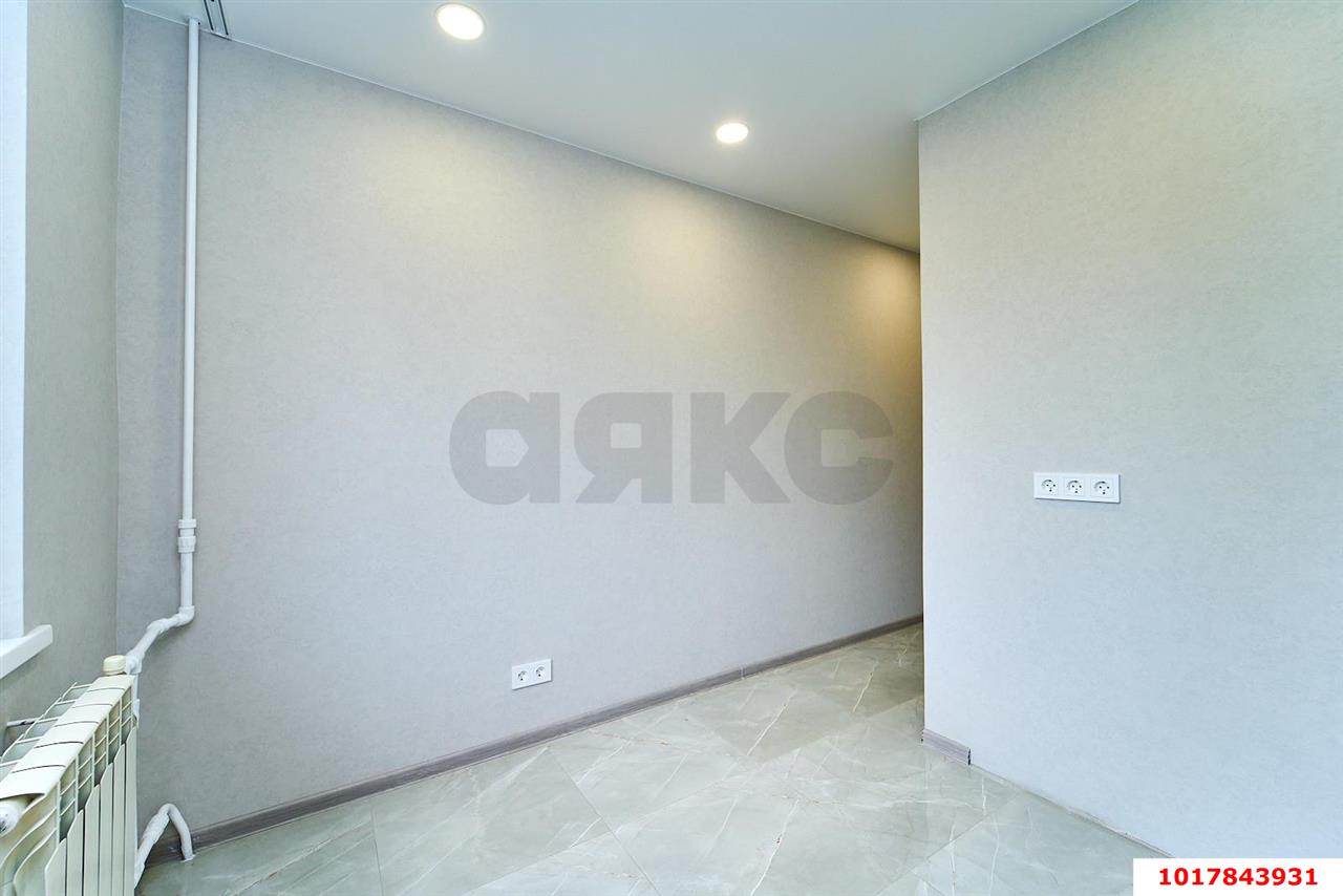 Фото №8: 1-комнатная квартира <span class="whitespace-nowrap">35 м²</span>, <span class="whitespace-nowrap">7/9 эт.</span> - Краснодар, Прикубанский внутригородской округ, мкр. Завод Измерительных Приборов, ул. Карякина, 3