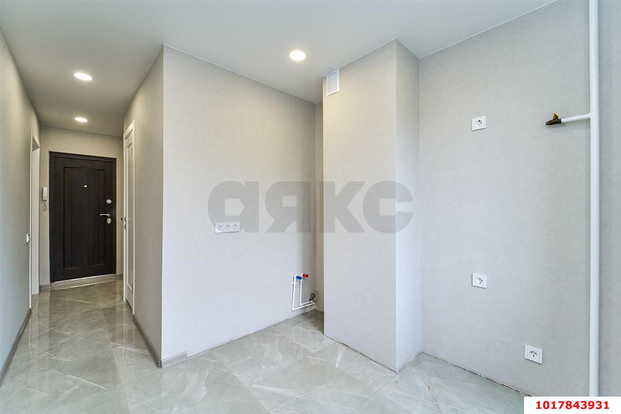 Фото №9: 1-комнатная квартира <span class="whitespace-nowrap">35 м²</span>, <span class="whitespace-nowrap">7/9 эт.</span> - Краснодар, Прикубанский внутригородской округ, мкр. Завод Измерительных Приборов, ул. Карякина, 3