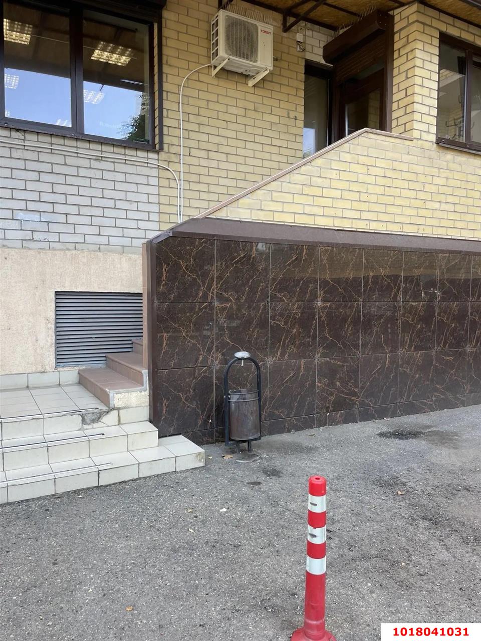 Фото №4: Торговое помещение <span class="whitespace-nowrap">50 м²</span>, <span class="whitespace-nowrap">1/12 эт.</span> - Краснодар, Западный внутригородской округ, мкр. Юбилейный, ул. Бульварное Кольцо, 7