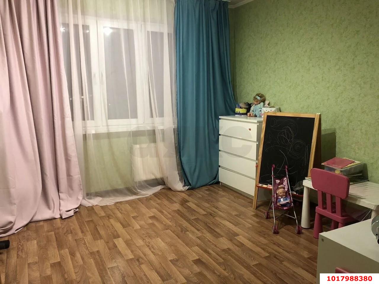 Фото №12: 3-комнатная квартира <span class="whitespace-nowrap">91 м²</span>, <span class="whitespace-nowrap">13/16 эт.</span> - Краснодар, Прикубанский внутригородской округ, мкр. Микрохирургии глаза, ул. Академика Лукьяненко, 12/1