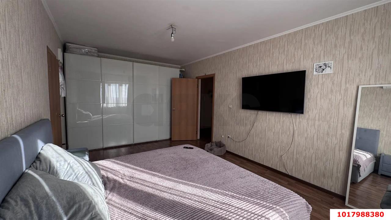 Фото №8: 3-комнатная квартира <span class="whitespace-nowrap">91 м²</span>, <span class="whitespace-nowrap">13/16 эт.</span> - Краснодар, Прикубанский внутригородской округ, мкр. Микрохирургии глаза, ул. Академика Лукьяненко, 12/1