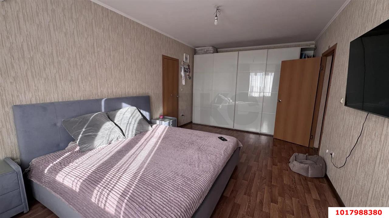 Фото №6: 3-комнатная квартира <span class="whitespace-nowrap">91 м²</span>, <span class="whitespace-nowrap">13/16 эт.</span> - Краснодар, Прикубанский внутригородской округ, мкр. Микрохирургии глаза, ул. Академика Лукьяненко, 12/1