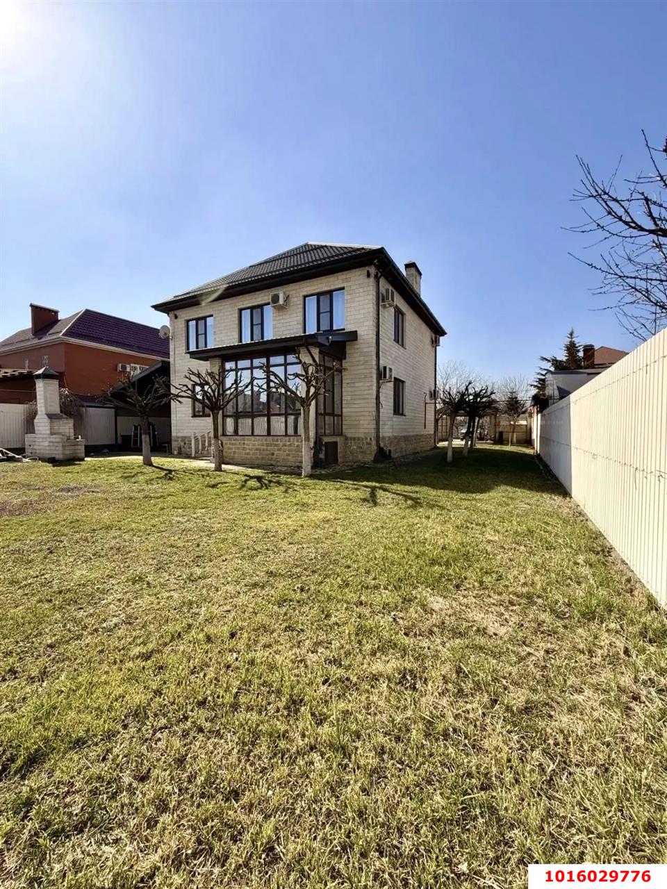 Фото №26: Дом <span class="whitespace-nowrap">269 м²</span> <span class="whitespace-nowrap">+ 9 сот.</span>, <span class="whitespace-nowrap">2 эт.</span> - Краснодар, Карасунский внутригородской округ, ж/р Новознаменский, ул. Демидовская, 68
