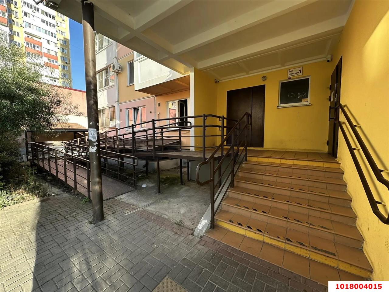 Фото №3: Студия <span class="whitespace-nowrap">28 м²</span>, <span class="whitespace-nowrap">7/16 эт.</span> - Краснодар, Карасунский внутригородской округ, Почтовый, мкр. жилой комплекс Дом у реки, ул. Кружевная, 16