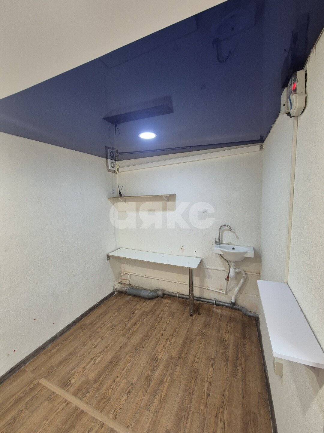 Фото №9: Коммерция <span class="whitespace-nowrap">63 м²</span>, <span class="whitespace-nowrap">-1/5 эт.</span> - Волгоград, Кировский, мкр. Развилка, ул. Кирова, 126