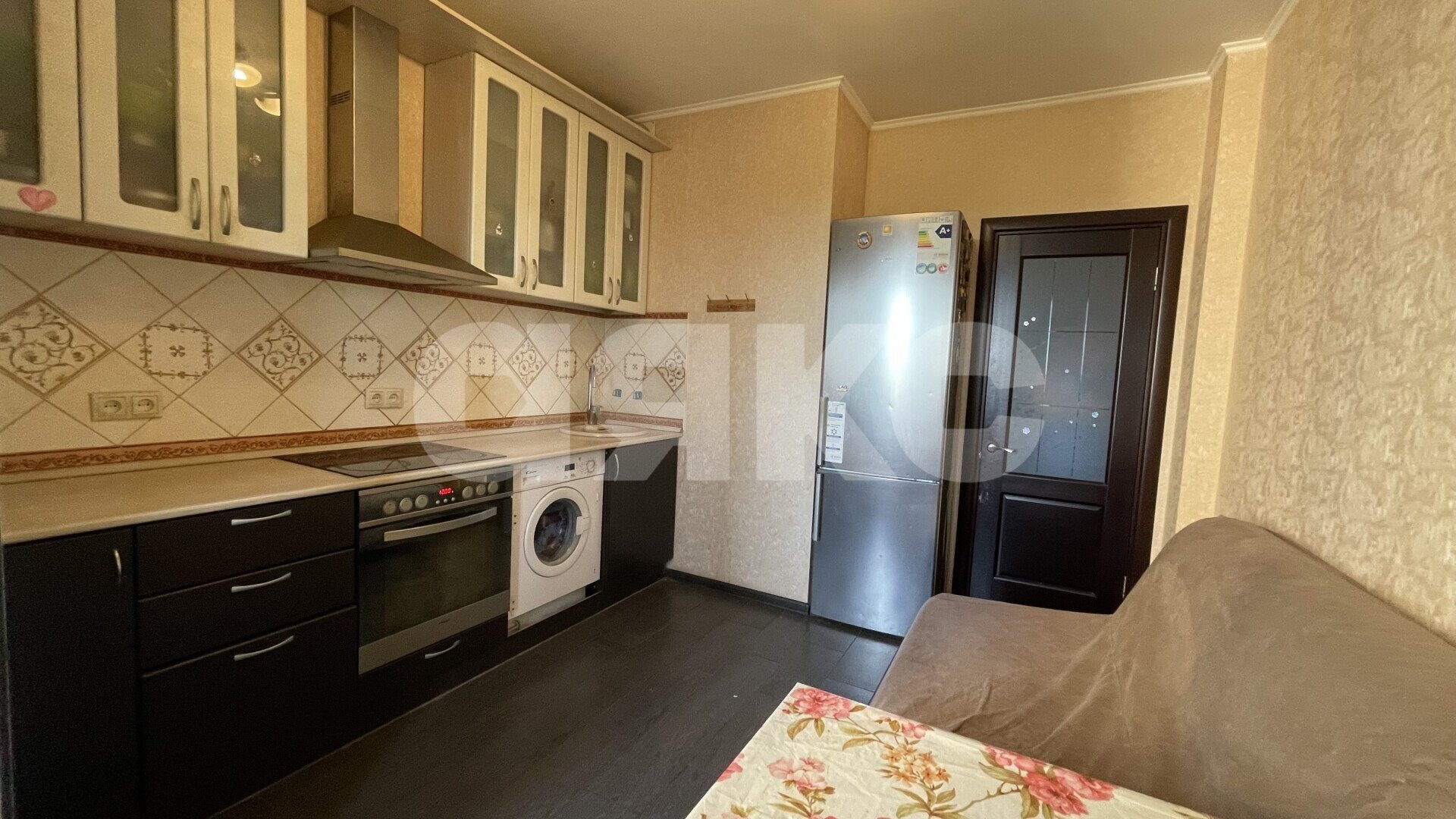 Фото №2: 1-комнатная квартира <span class="whitespace-nowrap">41 м²</span>, <span class="whitespace-nowrap">9/14 эт.</span> - Раменское, Залинейный, мкр. Солнечный, ул. Лучистая, 1