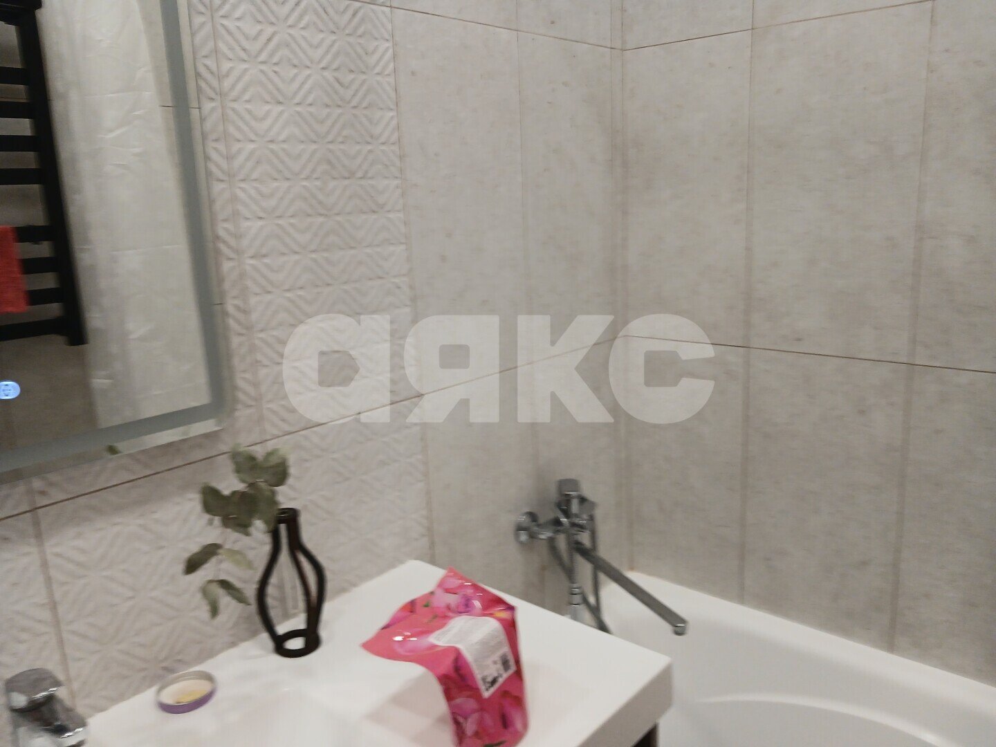 Фото №9: 2-комнатная квартира <span class="whitespace-nowrap">58 м²</span>, <span class="whitespace-nowrap">1/7 эт.</span> - Геленджик, мкр. 5-й, ул. Прасковеевская, 7