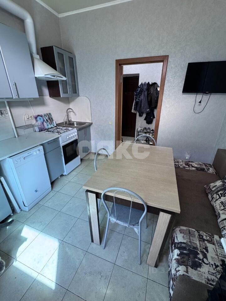 Фото №4: 1-комнатная квартира <span class="whitespace-nowrap">49 м²</span>, <span class="whitespace-nowrap">2/5 эт.</span> - Геленджик, мкр. 5-й, ул. Кабардинская, 18