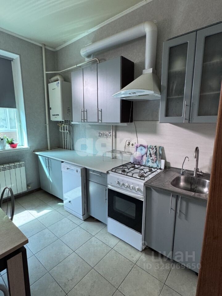 Фото №3: 1-комнатная квартира <span class="whitespace-nowrap">49 м²</span>, <span class="whitespace-nowrap">2/5 эт.</span> - Геленджик, мкр. 5-й, ул. Кабардинская, 18