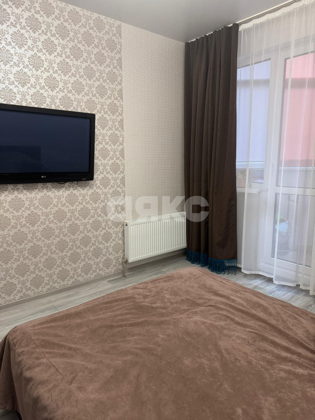 Фото №5: 1-комнатная квартира <span class="whitespace-nowrap">43 м²</span>, <span class="whitespace-nowrap">1/7 эт.</span> - Геленджик, мкр. жилой комплекс Созвездие, пр-кт Геленджикский, 4В