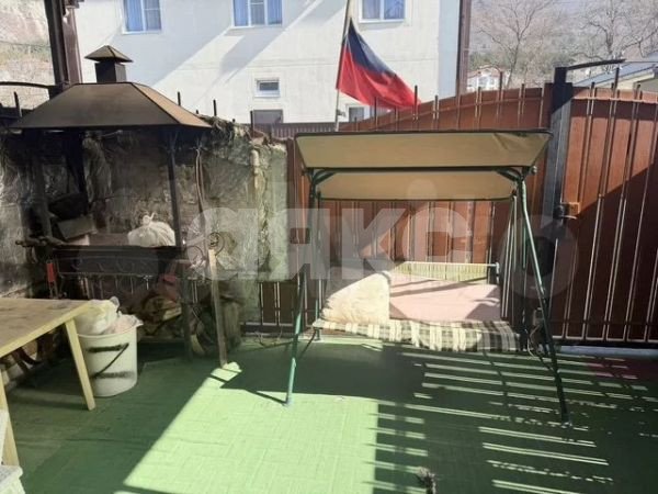 Фото №9: Таунхаус <span class="whitespace-nowrap">190 м²</span> <span class="whitespace-nowrap">+ 1.5 сот.</span>, <span class="whitespace-nowrap">3 эт.</span> - Геленджик, ул. Курортная, 37