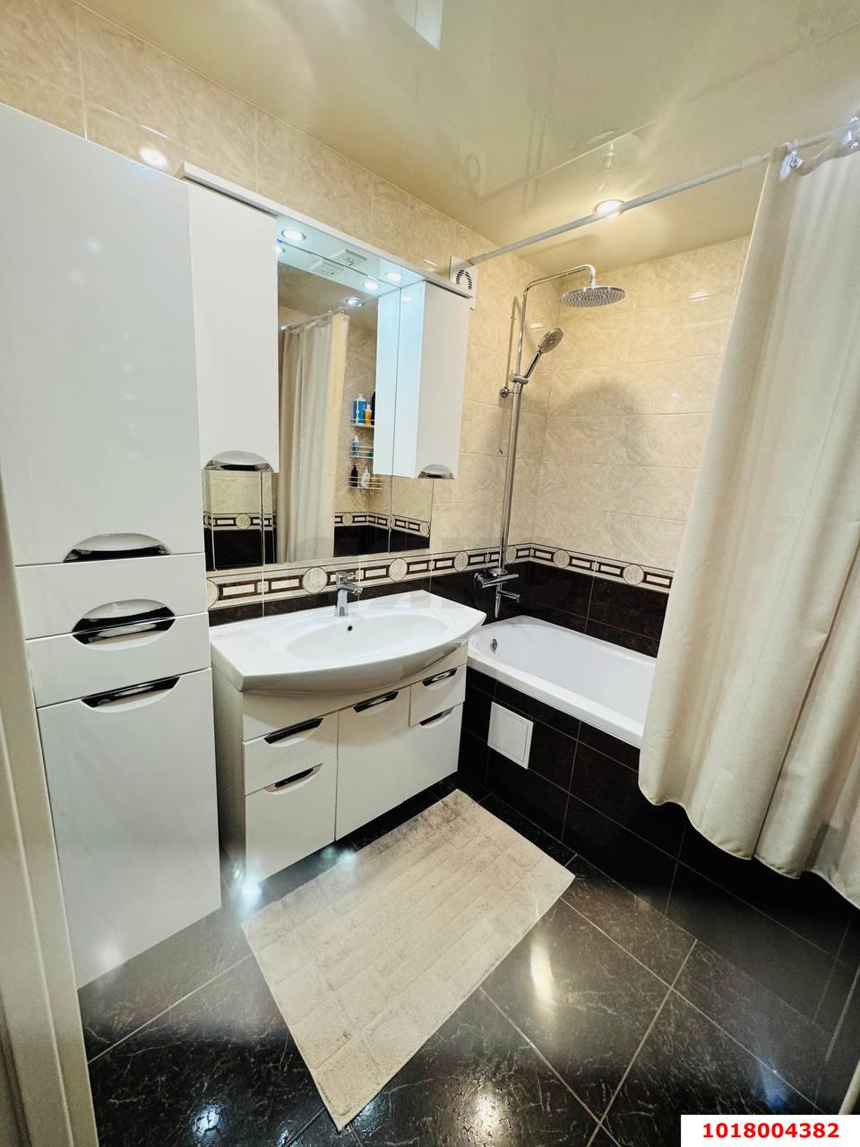 Фото №6: 2-комнатная квартира <span class="whitespace-nowrap">65 м²</span>, <span class="whitespace-nowrap">15/16 эт.</span> - Краснодар, Прикубанский внутригородской округ, мкр. Московский, ул. имени Николая Семеновича Котлярова, 21