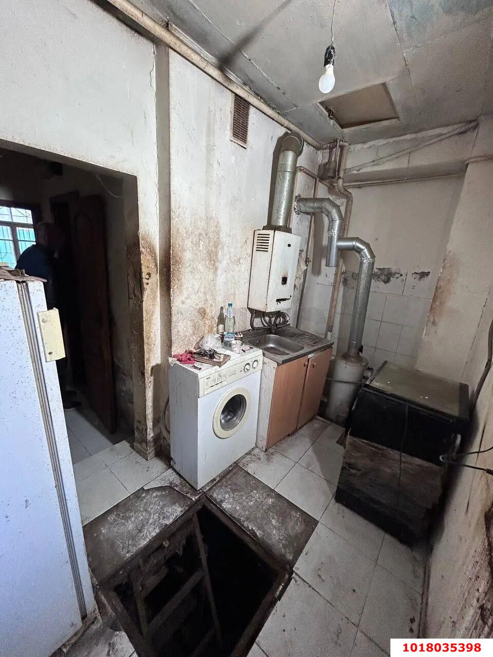 Фото №5: 2-комнатная квартира <span class="whitespace-nowrap">30 м²</span>, <span class="whitespace-nowrap">1/1 эт.</span> - Краснодар, Центральный внутригородской округ, мкр. Центральный, ул. Карасунская, 115