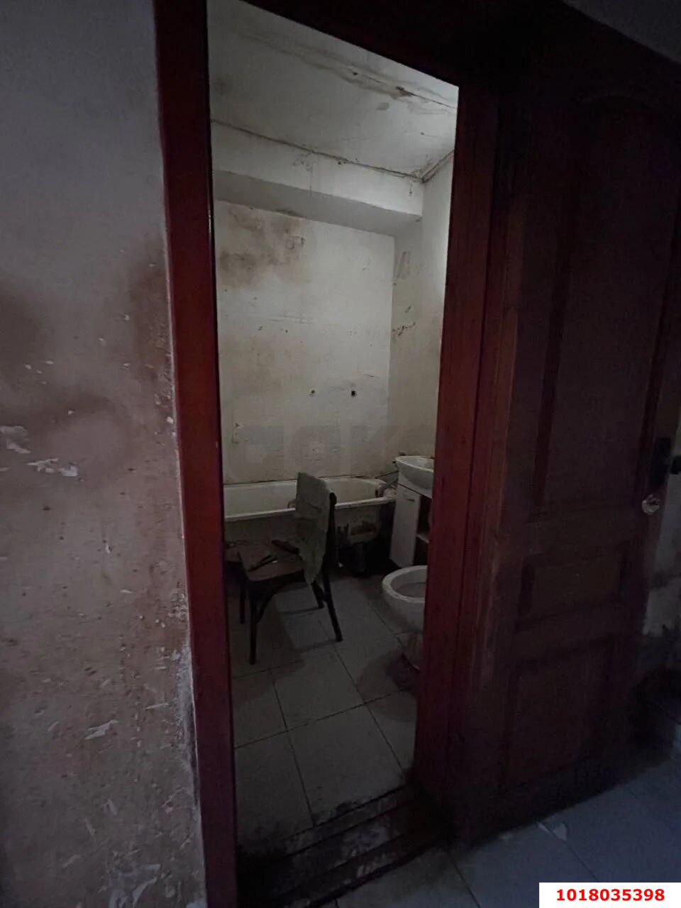 Фото №7: 2-комнатная квартира <span class="whitespace-nowrap">30 м²</span>, <span class="whitespace-nowrap">1/1 эт.</span> - Краснодар, Центральный внутригородской округ, мкр. Центральный, ул. Карасунская, 115