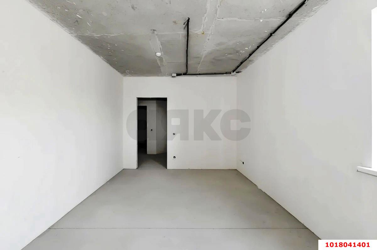 Фото №11: 3-комнатная квартира <span class="whitespace-nowrap">109 м²</span>, <span class="whitespace-nowrap">3/12 эт.</span> - Краснодар, Прикубанский внутригородской округ, мкр. 2-я Площадка, ул. Ветеранов, 85