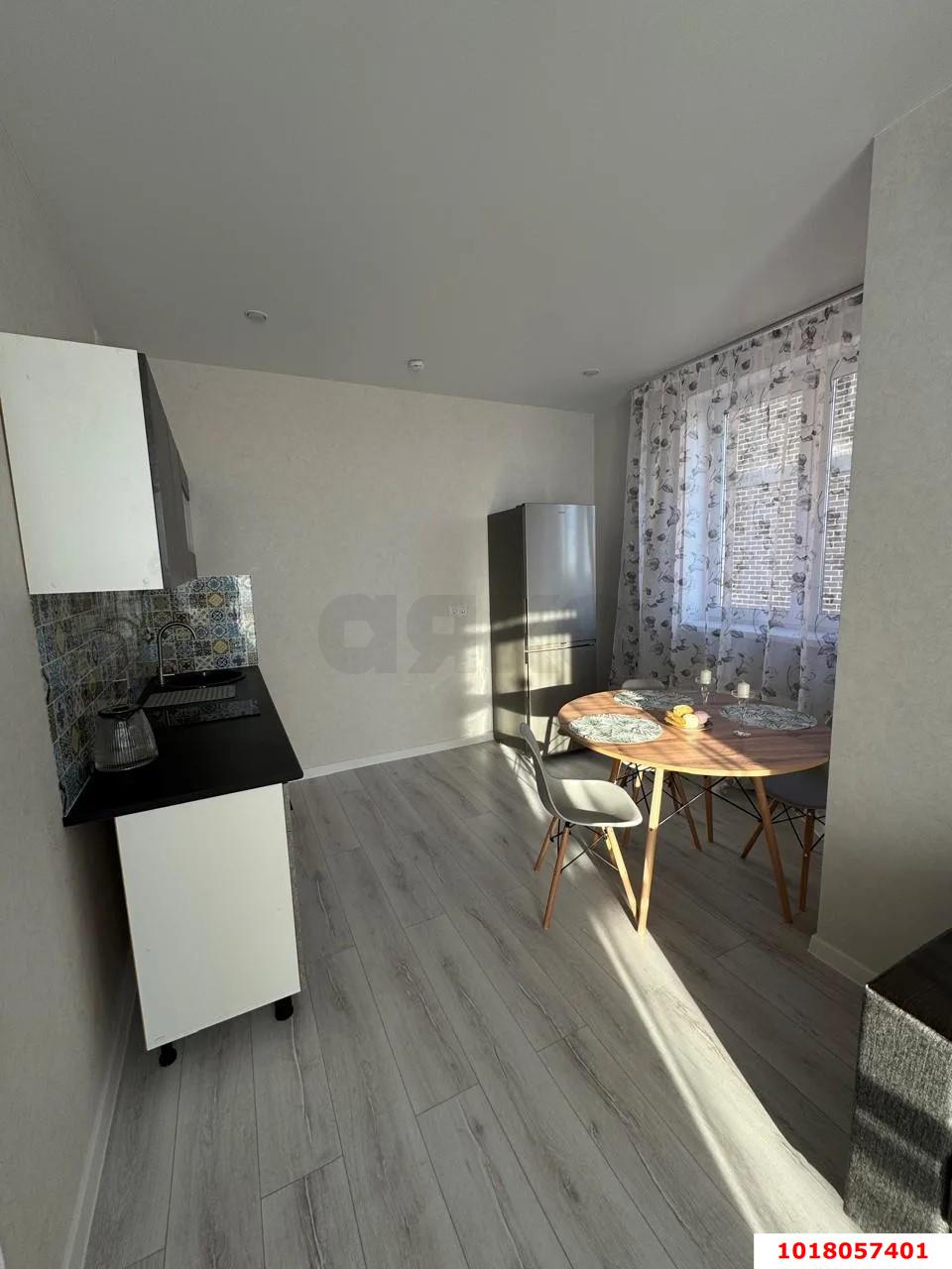 Фото №2: 1-комнатная квартира <span class="whitespace-nowrap">37 м²</span>, <span class="whitespace-nowrap">7/8 эт.</span> - Берёзовый, Прикубанский внутригородской округ, мкр. жилой комплекс Молодёжный-2, ул. имени Профессора Малигонова, 52/2