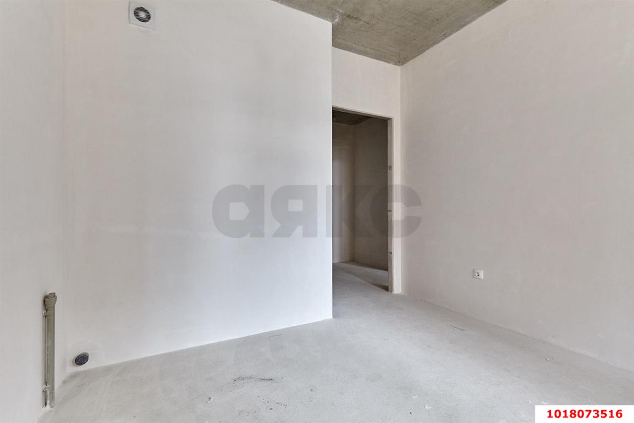 Фото №2: 1-комнатная квартира <span class="whitespace-nowrap">35 м²</span>, <span class="whitespace-nowrap">15/16 эт.</span> - Краснодар, Прикубанский внутригородской округ, мкр. жилой комплекс Ракурс, ул. имени Героя Ростовского, 8к3
