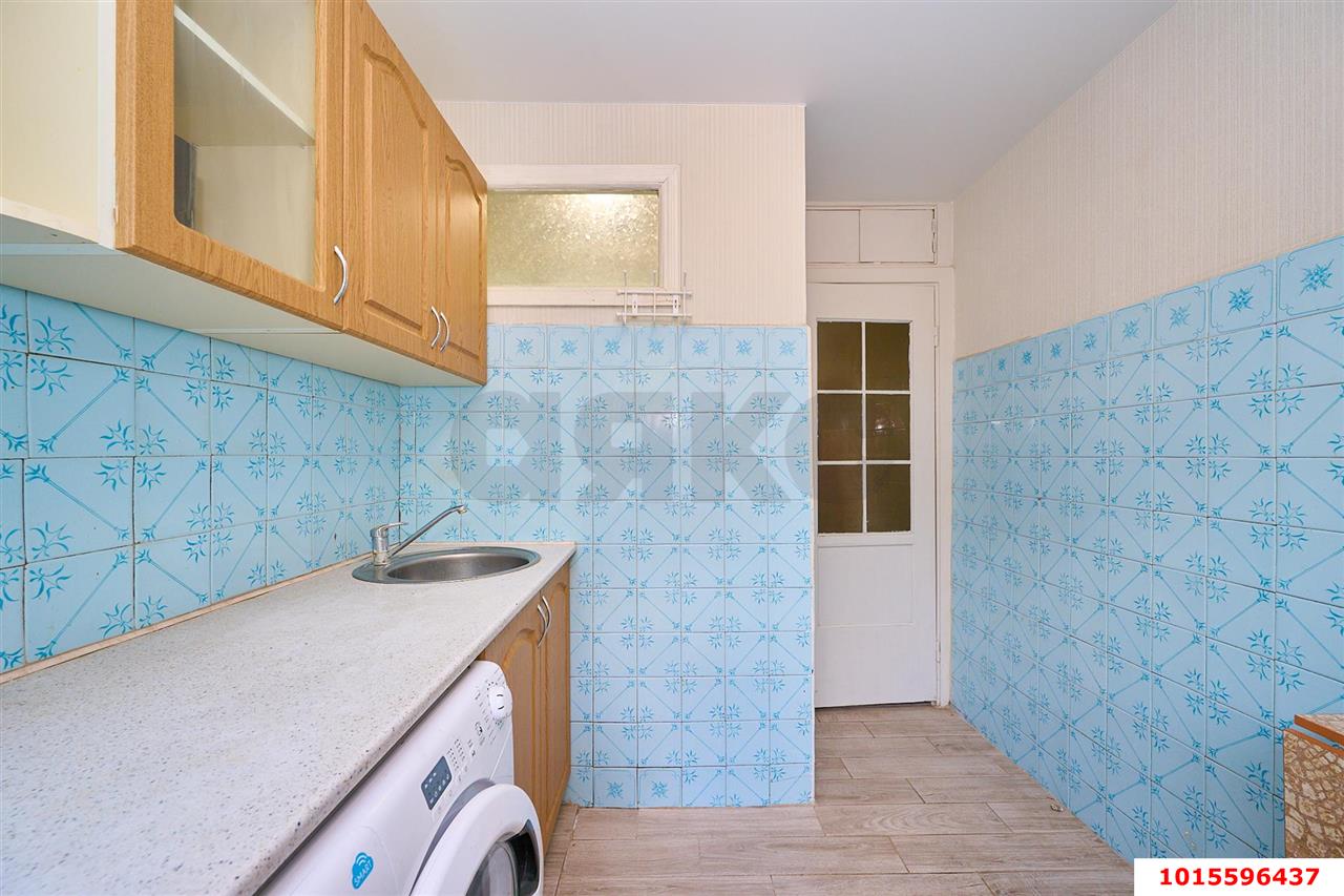 Фото №3: 3-комнатная квартира <span class="whitespace-nowrap">64 м²</span>, <span class="whitespace-nowrap">4/5 эт.</span> - Краснодар, Центральный внутригородской округ, мкр. Центральный, ул. Путевая, 66