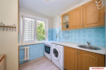 Фото №1: 3-комнатная квартира <span class="whitespace-nowrap">61 м²</span>, <span class="whitespace-nowrap">4/5 эт.</span> - Краснодар, мкр. Центральный, ул. Путевая, 66