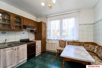 Фото №1: 3-комнатная квартира <span class="whitespace-nowrap">74 м²</span>, <span class="whitespace-nowrap">3/10 эт.</span> - Краснодар, мкр. Восточно-Кругликовский, ул. имени 40-летия Победы, 93