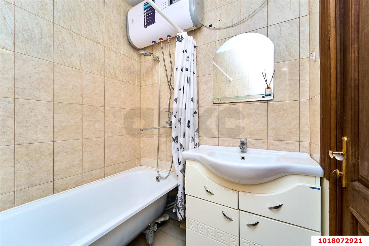 Фото №11: 3-комнатная квартира <span class="whitespace-nowrap">78 м²</span>, <span class="whitespace-nowrap">3/10 эт.</span> - Краснодар, Прикубанский внутригородской округ, мкр. Восточно-Кругликовский, ул. имени 40-летия Победы, 93