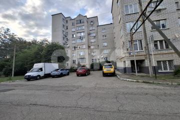 Фото №1: 1-комнатная квартира <span class="whitespace-nowrap">48 м²</span>, <span class="whitespace-nowrap">3/5 эт.</span> - Майкоп, мкр. квартал Черёмушки, ул. Гайдара, 82к1