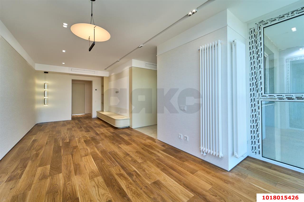 Фото №10: 3-комнатная квартира <span class="whitespace-nowrap">85 м²</span>, <span class="whitespace-nowrap">23/23 эт.</span> - Краснодар, Карасунский внутригородской округ, Черёмушки, мкр. ЖК Дом у Озера, ул. Селезнёва, 104/1