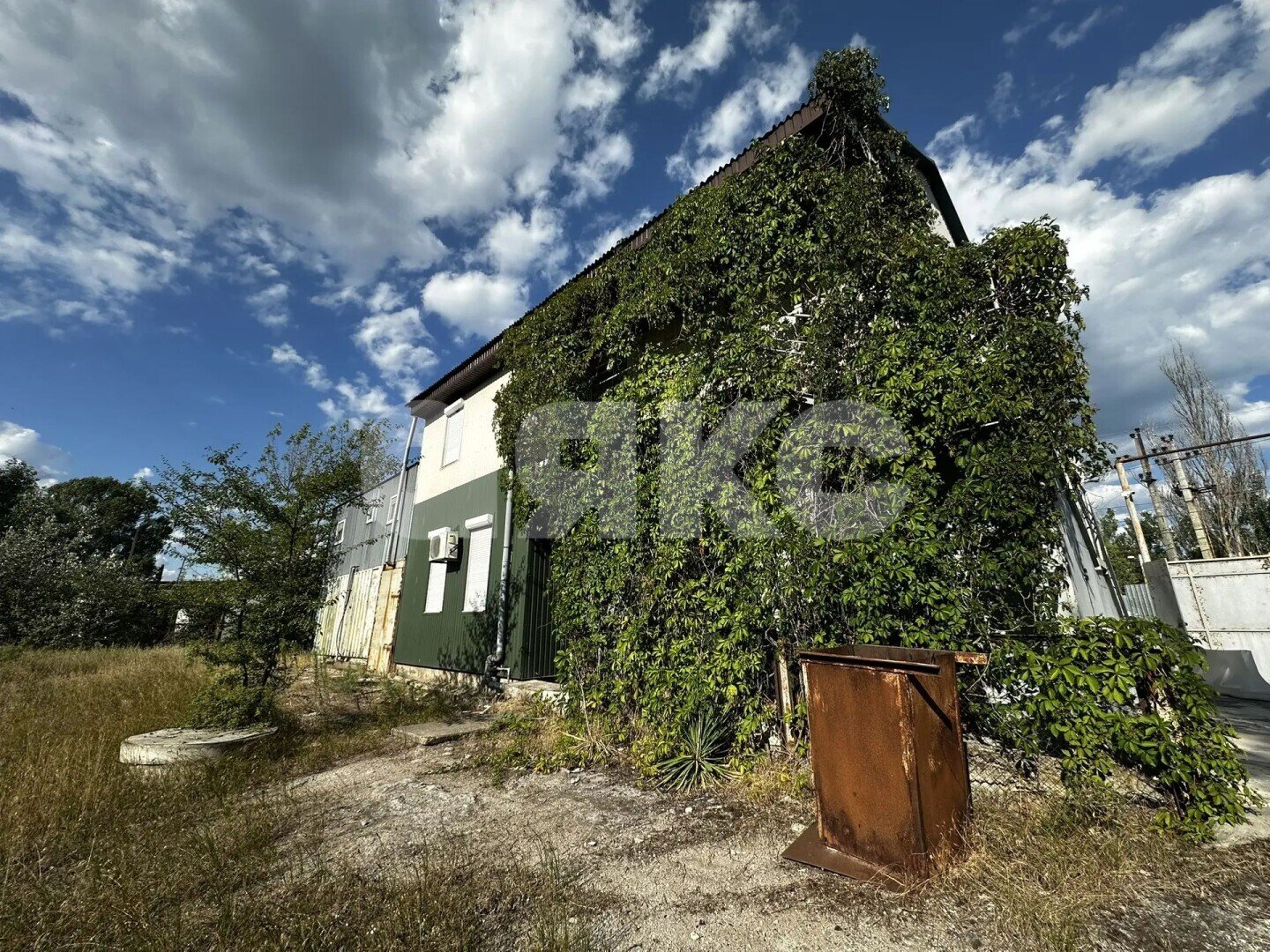 Фото №7: Коммерция <span class="whitespace-nowrap">153 м²</span>, <span class="whitespace-nowrap">2/2 эт.</span> - Белосарайская Коса, ул. Безуха, 36В