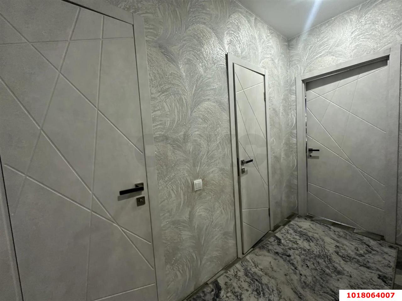 Фото №10: 3-комнатная квартира <span class="whitespace-nowrap">85 м²</span>, <span class="whitespace-nowrap">7/8 эт.</span> - Краснодар, Прикубанский внутригородской округ, мкр. жилой комплекс Краски, ул. Краеведа Соловьёва, 6к7