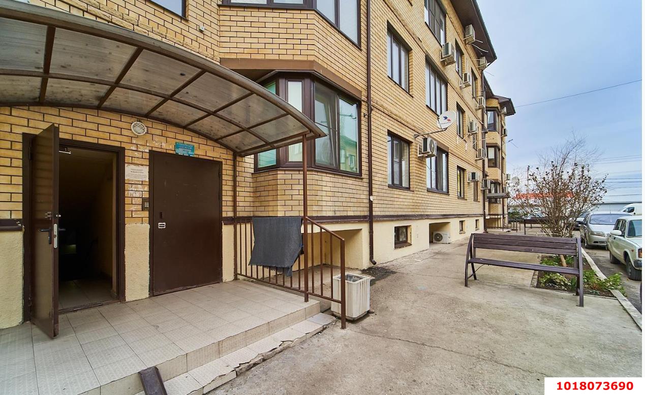 Фото №3: 1-комнатная квартира <span class="whitespace-nowrap">39 м²</span>, <span class="whitespace-nowrap">2/4 эт.</span> - Знаменский, Карасунский внутригородской округ, мкр. жилой комплекс Первомайский, ул. Первомайская, 36/4