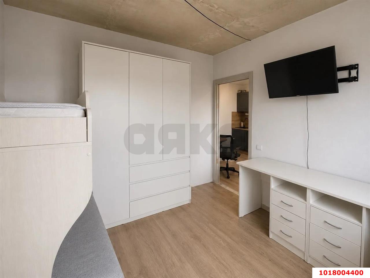 Фото №3: 2-комнатная квартира <span class="whitespace-nowrap">42 м²</span>, <span class="whitespace-nowrap">1/8 эт.</span> - Краснодар, Прикубанский внутригородской округ, отделение № 2 Агрофирмы Солнечная, мкр. жилой комплекс Движение, ул. Западный Обход, 38/1к2