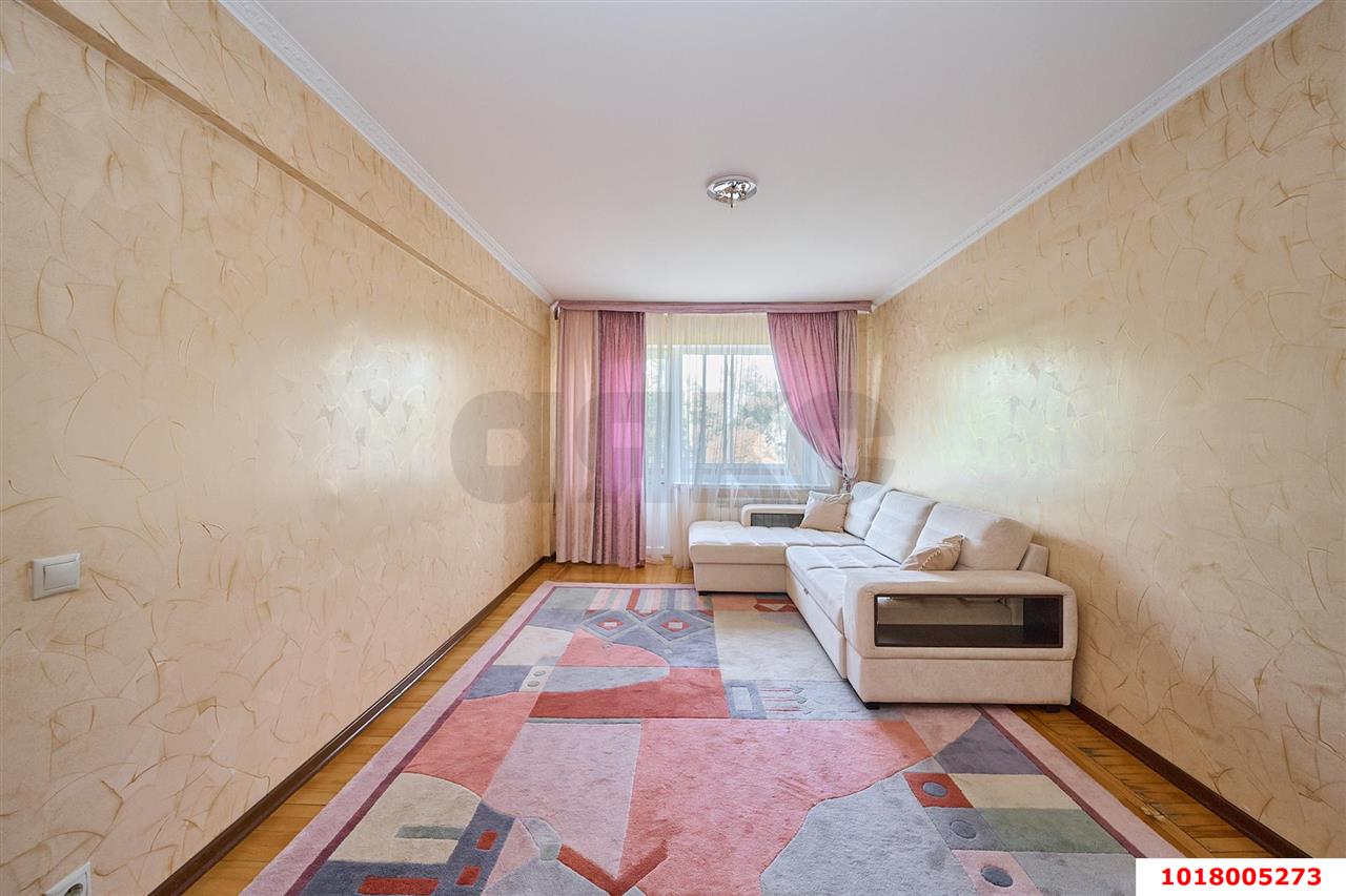 Фото №2: 3-комнатная квартира <span class="whitespace-nowrap">62 м²</span>, <span class="whitespace-nowrap">5/5 эт.</span> - Краснодар, Прикубанский внутригородской округ, мкр. Фестивальный, ул. Гагарина, 79